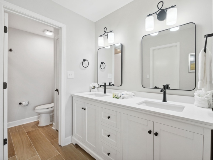 Changes in Attitude bathroom | Emerald Beach Rentals