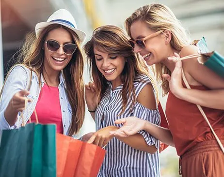 Visitors shopping and exploring Panama City Beach and the communities along Scenic Highway 30A